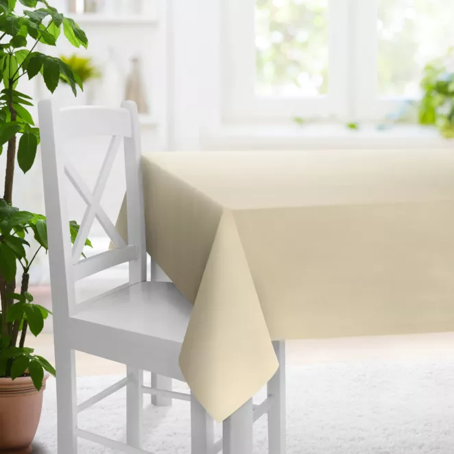 Obrus szyty kremowy z jednokolorowej gładkiej tkaniny