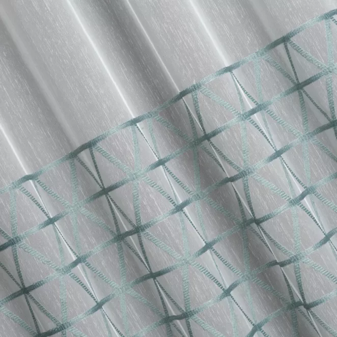 R137/3 Firana szyta na taśmie 5 cm kremowo turkusowa z miękkiej takniy z haftowanym, geometrycznym wzorem