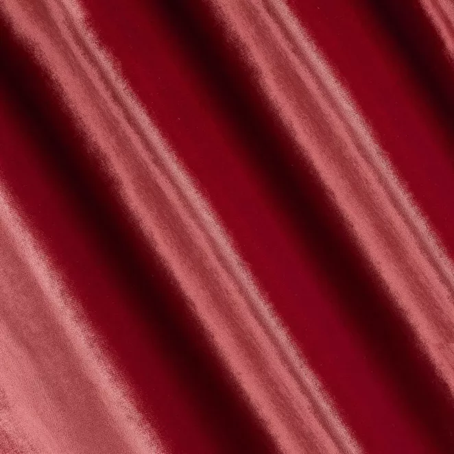 M147/18 Zasłona szyta na taśmie 5 cm SAFARI czerwona z miękkiej welwetowej tkaniny z połyskiem