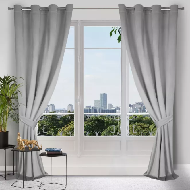 Zasłona srebrna z matowego welwetu z upinaczem 140x270 cm przelotka - CARMEN