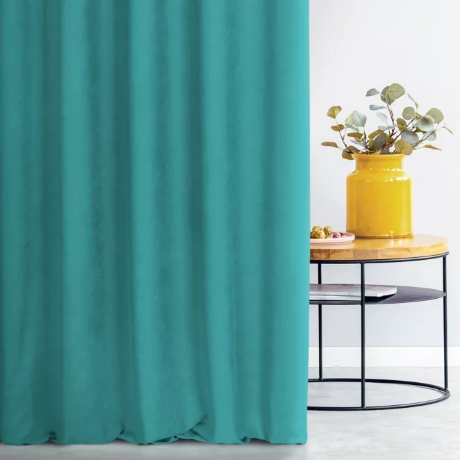 Zasłona szyta na taśmie 5 cm ADESSA ciemnoturkusowa z miękkiej tkaniny o welurowej strukturze