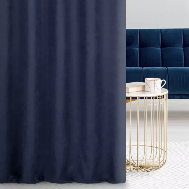 Zasłona szyta na taśmie 5 cm granatowa z miękkiej, matowej tkaniny w drobny geometryczny wzór