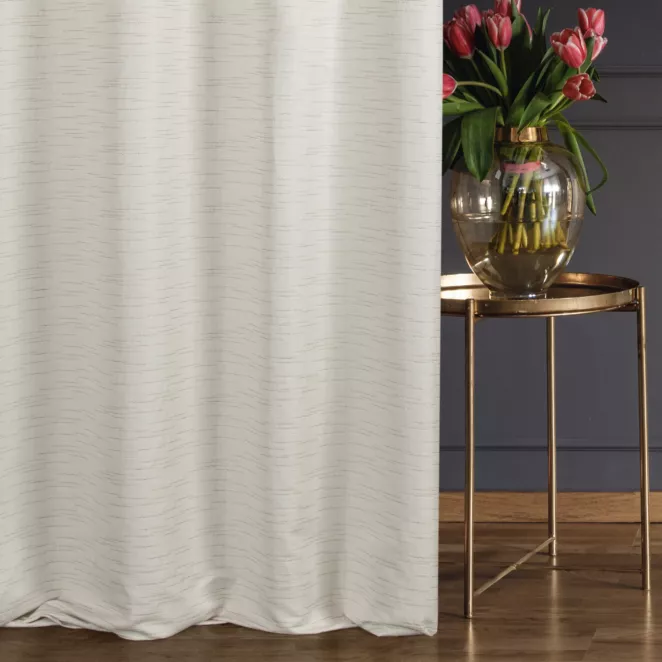 Zasłona szyta na taśmie 5 cm CROWN2 kremowo złocista z eleganckiej tkaniny z efektem poziomego tkania połyskliwą nicią