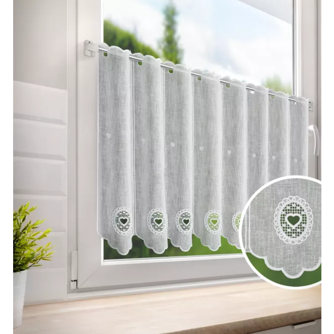 Tkanina firanowa zazdrostka z etaminy zdobiona ażurowym haftem