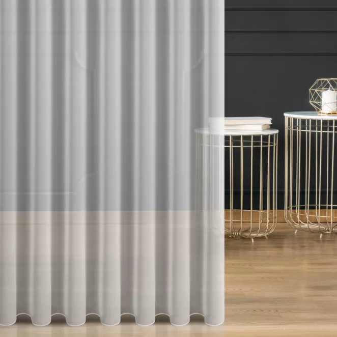 Firana szyta na taśmie 5 cm biała z miękkiej i delikatnej tkaniny typu KREPA, wykończona obciążnikiem