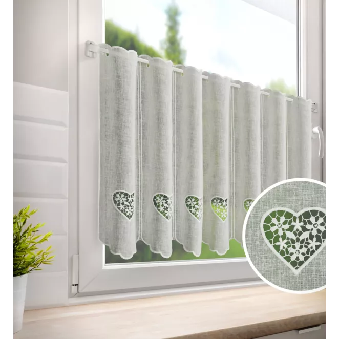 Tkanina firanowa zazdrostka z etaminy zdobiona haftowanymi ażurowymi sercami