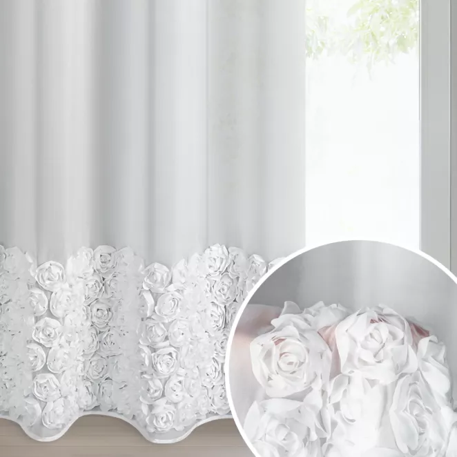 Firana biała z szyfonu zdobiona aplikacją 3D w róże 140x250 cm przelotka - ROSES - Eva Minge