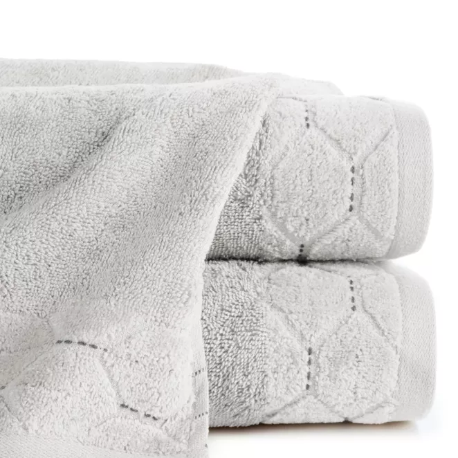 Ręcznik do rąk 30x50 cm bawełniany kolor srebrny z welwetową geometryczną bordiurą 500 g/m2 LUMIA