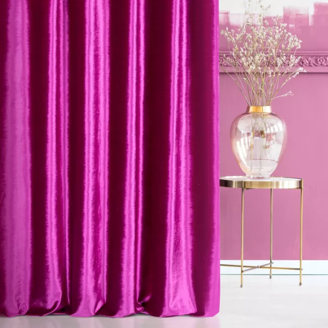 Tkanina zasłonowa, miękka, welwetowa z połyskiem, w poziome prążki z kolekcji Pierre Cardin