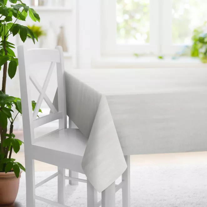 Obrus szyty kremowy z tkaniny z mieszanką lnu i wiskozy, w stylu eko, z delikatnym połyskiem