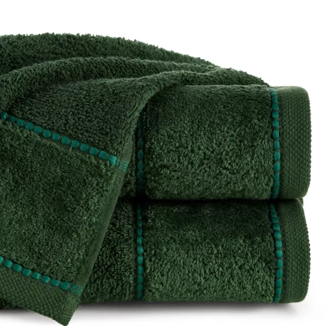 Ręcznik do rąk 30x50 cm bawełniany kolor zielony z welwetową ozdobną bordiurą 500 g/m2 MARI