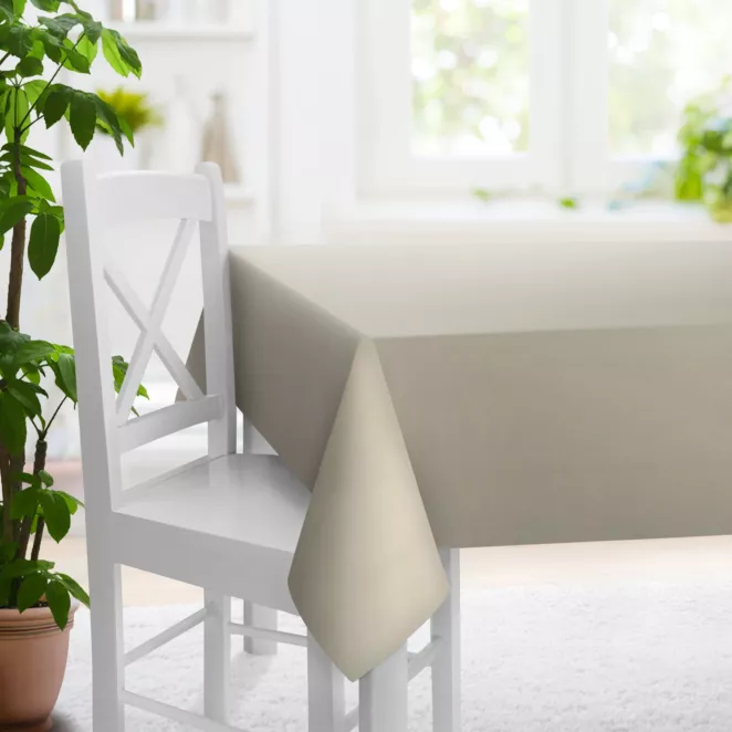 Obrus szyty kremowy z miękkiej tkaniny z efektem melanżu