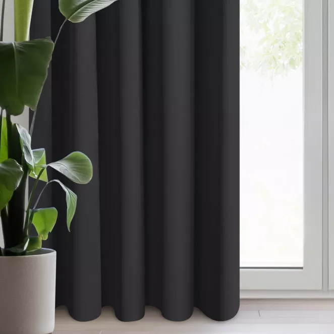 Zasłona czarna zaciemniająca 135x250 cm przelotka - ADLEY