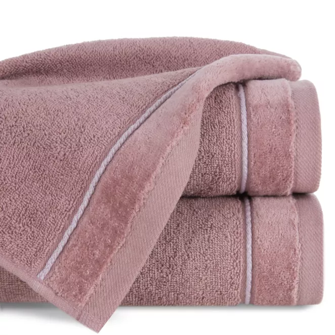 Ręcznik do rąk 30x50 cm bawełniany kolor pudrowy z kontrastującymi paseczkami 500 g/m2 SIBEL