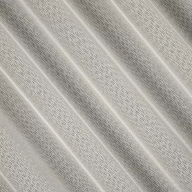 R201/10 Firana szyta na taśmie 5 cm kremowa z miękkiej tkaniny o lekkim splocie i delikatnym połysku, wykończona obciążnikiem