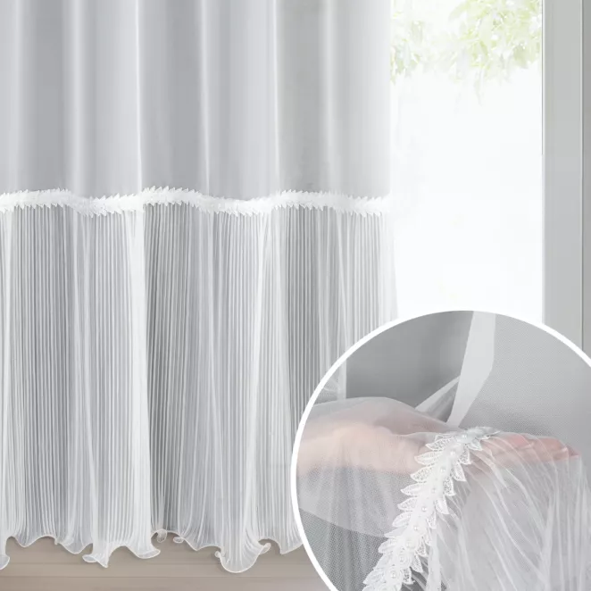 Firana biała z drobnej siateczki zdobiona plisowaniem i koronką 140x250 cm przelotka - HANA