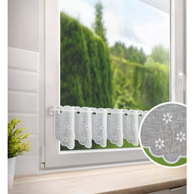 H240/1 Tkanina firanowa zazdrostka z haftowanym wzorem