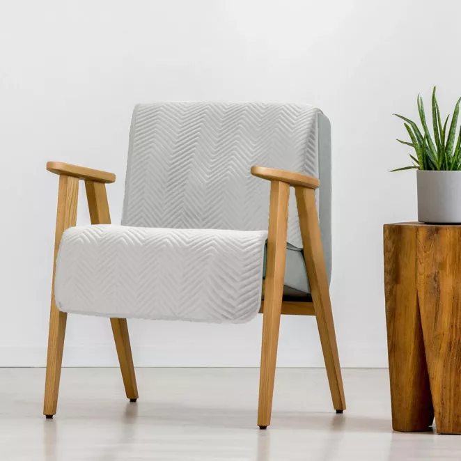 Narzuta welwetowa na fotel biała 70x160 cm pikowana w jodełkę metodą hot press SOFIA Eurofirany Premium