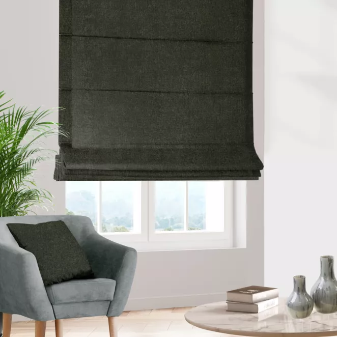 Roleta rzymska ciemnooliwkowa z miękkiej w dotyku tkaniny szenilowej