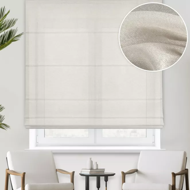 Roleta rzymska jasnobeżowa z półprzezroczystej tkaniny z dodatkiem połyskującej nici