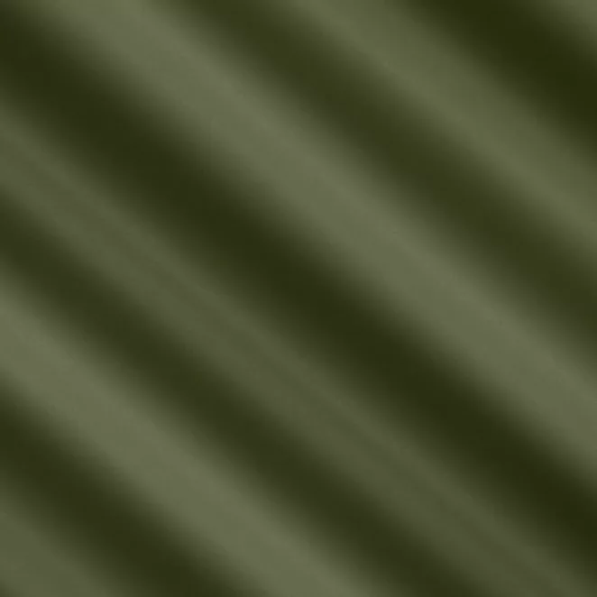 L148/21 Zasłona szyta na taśmie 5 cm ciemnozielona z gładkiej tkaniny zaciemniającej typu dimout wykończona obciążnikiem