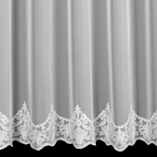 L166/3 Firana szyta na taśmie 5 cm biała z miękkiej, matowej krepy zdobionej łańcuszkowym haftem z wzorem ornamentowym