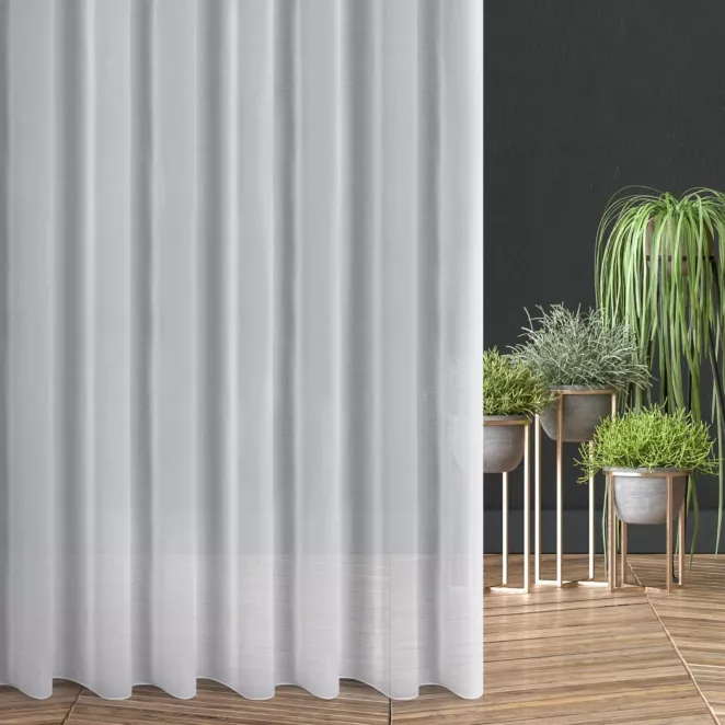 Firana szyta na taśmie 5 cm biała z półprzezroczystej tkaniny o lekkim połysku, wykończona obciążnikiem