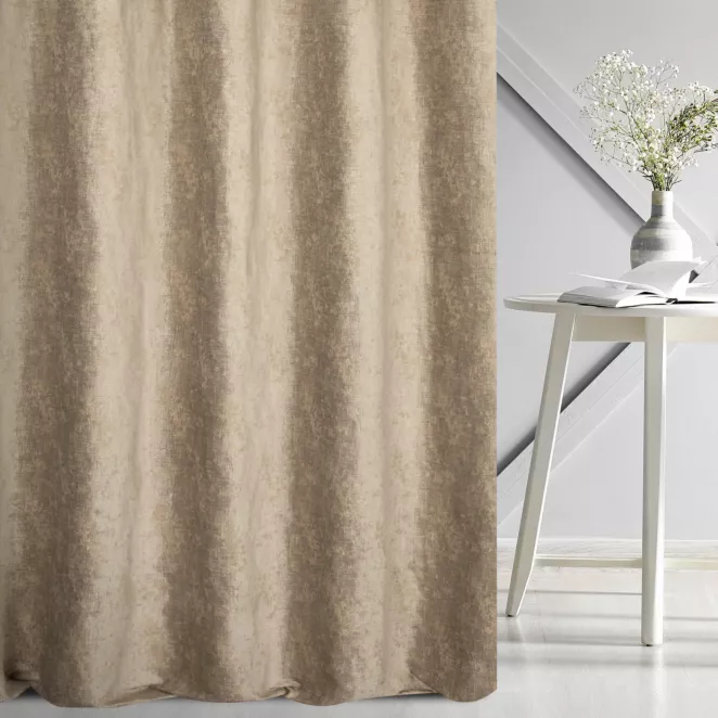 Zasłona szyta na taśmie 5 cm beżowa z tkaniny szenilowej z efektem przecierki