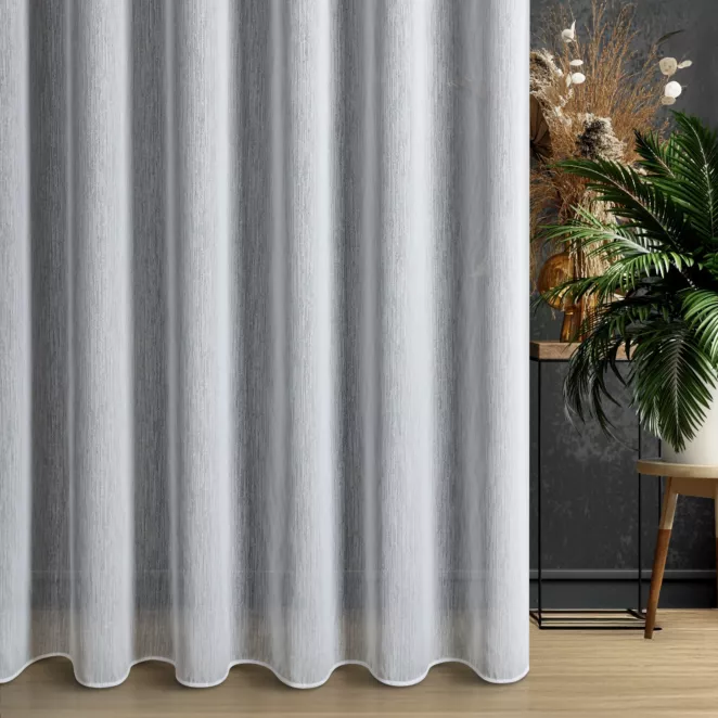 Firana szyta na taśmie 5 cm biała z matowej półprzezroczystej tkaniny z efektem deszczyku, wykończona obciążnikiem