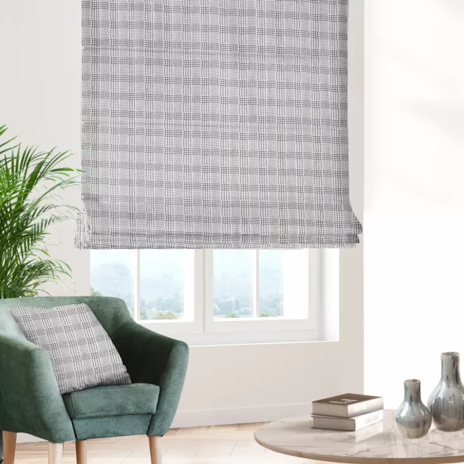 Roleta rzymska naturalno czarna z grubej welwetowej tkaniny w elegancki geometryczny wzór Italissima Eva Minge