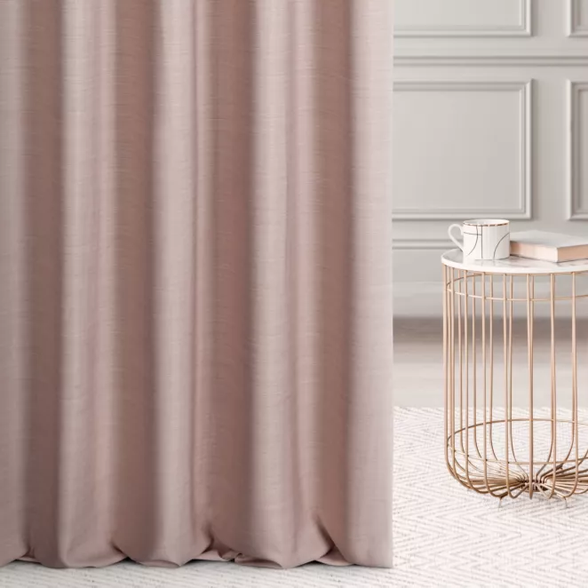 Zasłona szyta na taśmie 5 cm pudrowo różowa z miękkiej tkaniny o naturalnym splocie w stylu ekologicznym