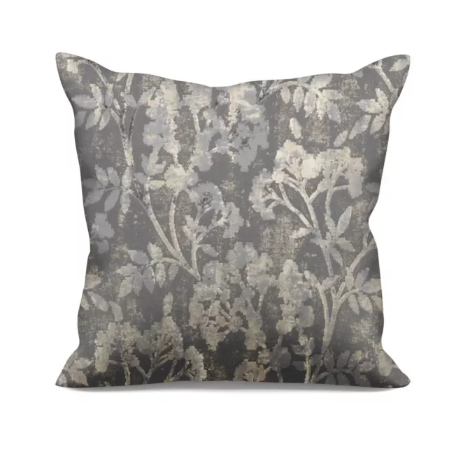 Poszewka szyta grafitowo złocista z grubej, welwetowej tkaniny z roślinnym wzorem, zdobiona delikatnie połyskującym nadrukiem