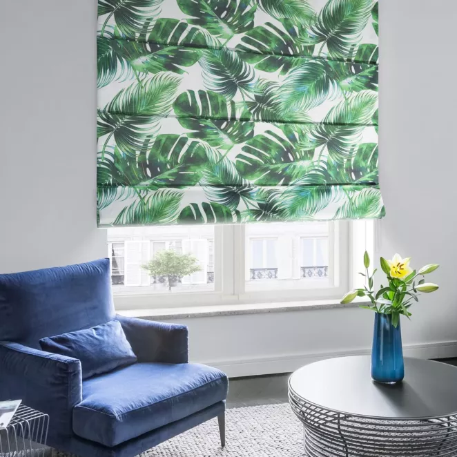 Roleta rzymska GABI naturalno zielona z tkaniny o naturalnym splocie z botanicznym wzorem