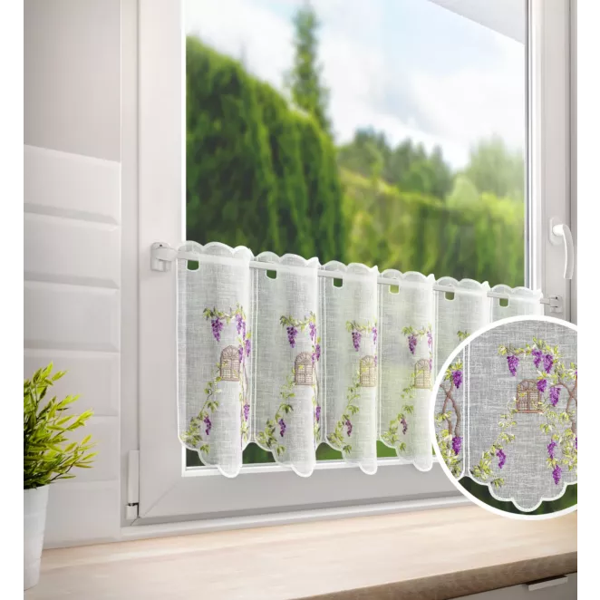 Tkanina firanowa zazdrostka z etaminy zdobiona haftem letnich pnących winogron