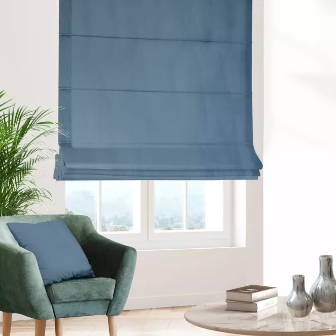 Roleta rzymska jasnoniebieska z miękkiej tkaniny welwetowej