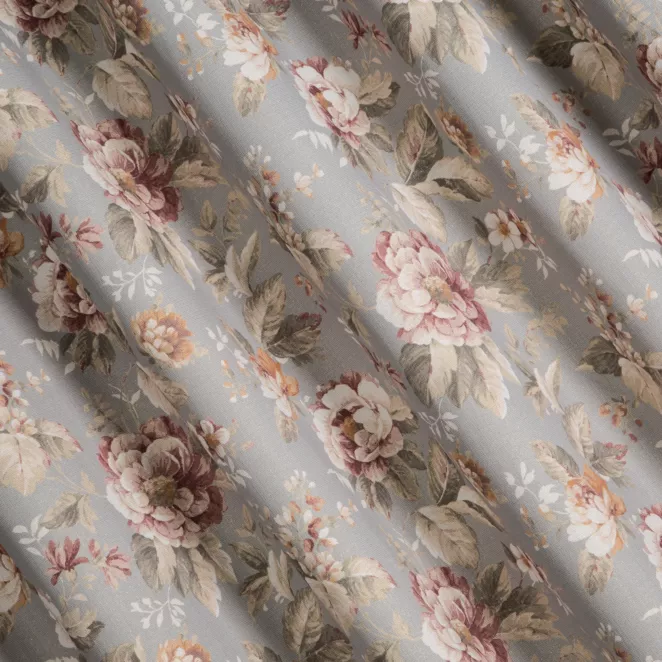 L161/4 Zasłona szyta na taśmie 5 cm popielato ceglasta z tkaniny z dodatkiem bawełny i nici metalicznej, o wzorze w kwiaty, zawiera 20% bawełny