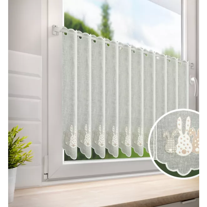 Tkanina firanowa zazdrostka zdobiona wielkanocnym haftem zajączków