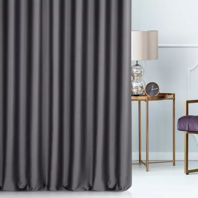 Zasłona szyta na taśmie 5 cm grafitowa z gładkiej tkaniny typu dimout