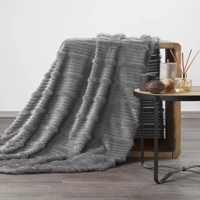 Koc 200x220 cm szary, typu flano z wzorem 3D NINA