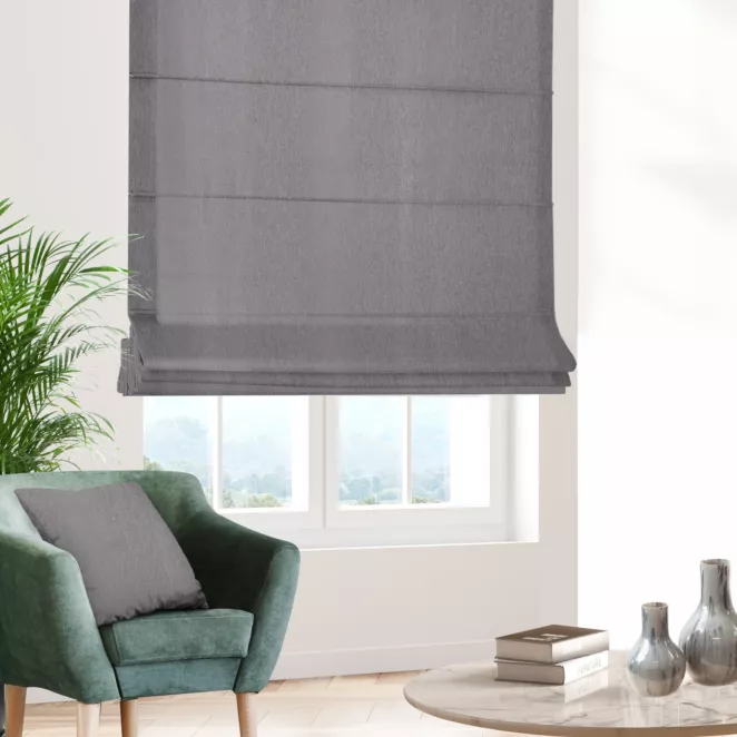 Roleta rzymska SHELBY grafitowa z miękkiej tkaniny o naturalnym splocie i delikatnym połysku