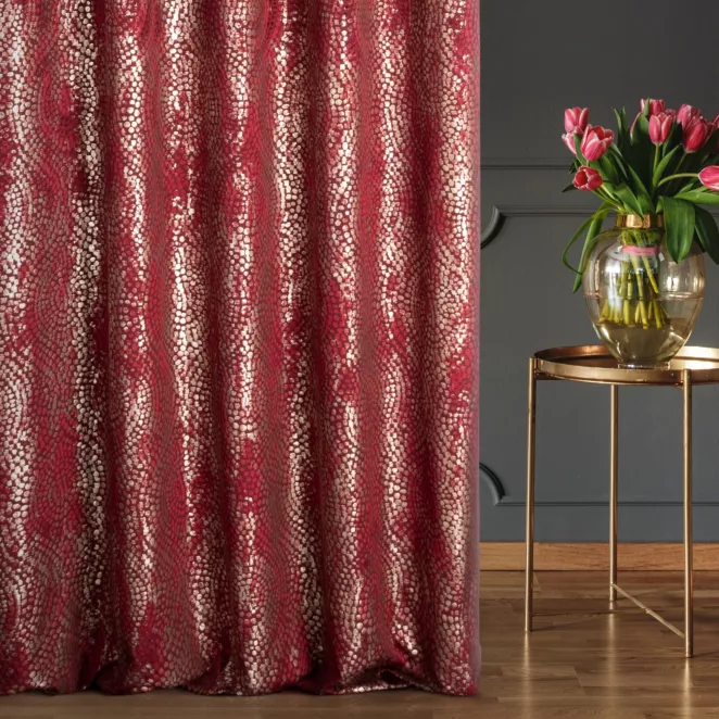 Tkanina zasłonowa z błyszczącym przecieranym wzorem w formie mozaiki z kolekcji Pierre Cardin