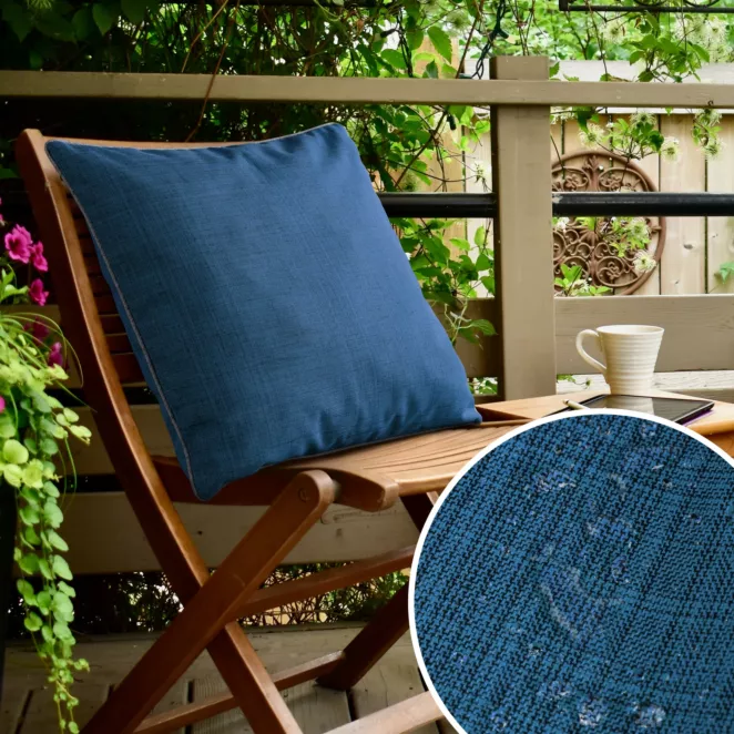Poszewka na poduszkę 45x45 cm z gładkiej tkaniny wodoodpornej granatowa idealna do ogrodu i na taras GARDEN 3