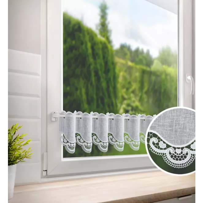 H226/1 Tkanina firanowa zazdrostka z etaminy zdobiona haftem geometrycznym