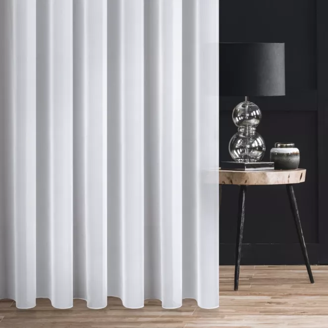 Firana szyta na taśmie fala NIAGARA biała z miękkiej, matowej żorżety, wykończona obciążnikiem