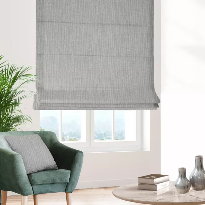 Roleta rzymska srebrna o naturalnym splocie w melanżowych odcieniach