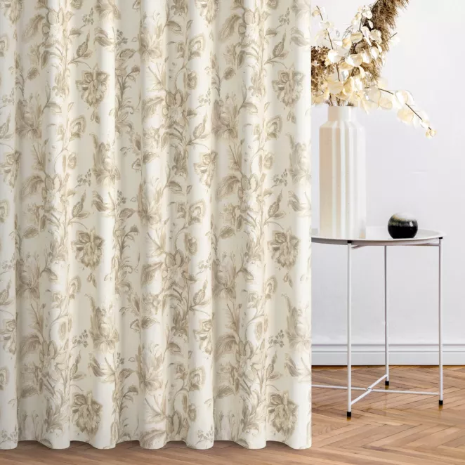Zasłona szyta na taśmie 5 cm kremowo beżowa z tkaniny o naturalnym splocie z nadrukowanym kwiatowym wzorem