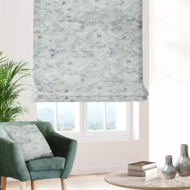 Roleta rzymska LARA wielokolorowa z grubej welwetowej tkaniny w elegancki pastelowy wzór Italissima Eva Minge