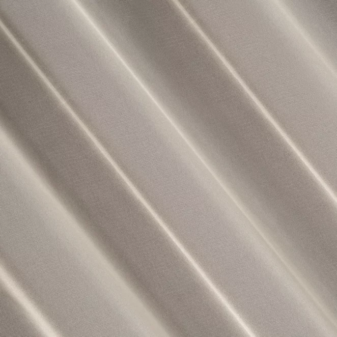 E132/4 Firana szyta na taśmie 5 cm kremowa z delikatnej matowej tkaniny w drobną krateczę nie wymagającej prasowania, wykończonej obciążnikiem