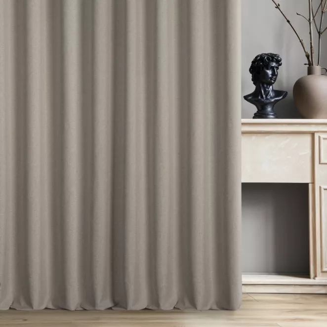 Zasłona szyta na przelotkach ciemnobeżowa z dwustronnej tkaniny zaciemniającej w 100%