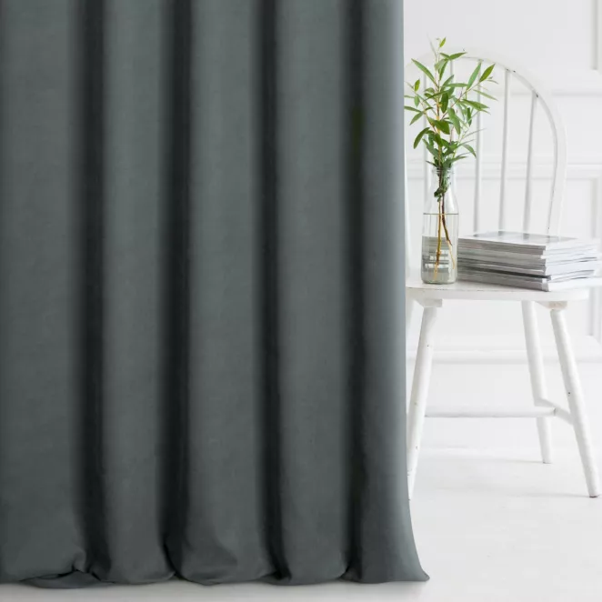 Zasłona szyta na przelotkach DORA - HIT grafitowa z miękkiej tkaniny o welurowej strukturze